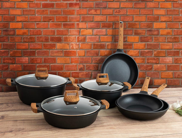 <h2><em><strong>Linea Karbon </strong></em></h2>